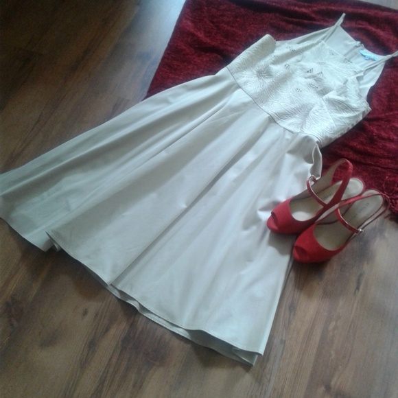 🎇NWT DRESS✨ - Picture 2 of 5